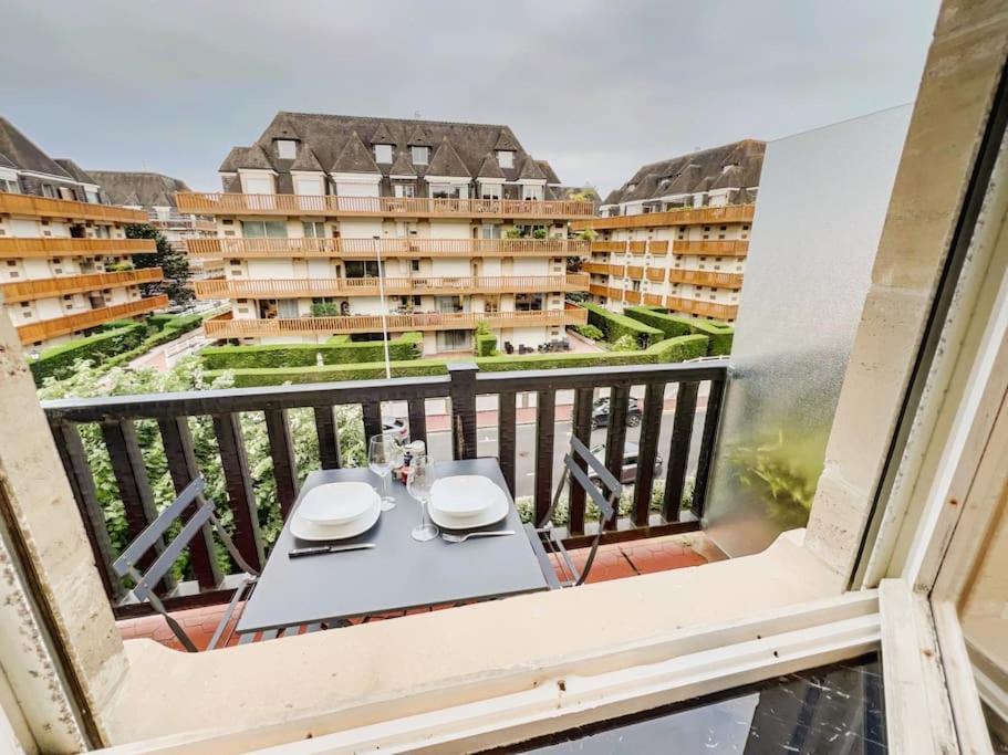 Deauville Triangle D'Or Proche Mer & Casino Aux Clefs Des Sacres Luaran gambar