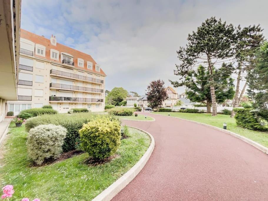 Deauville Triangle D'Or Proche Mer & Casino Aux Clefs Des Sacres Luaran gambar