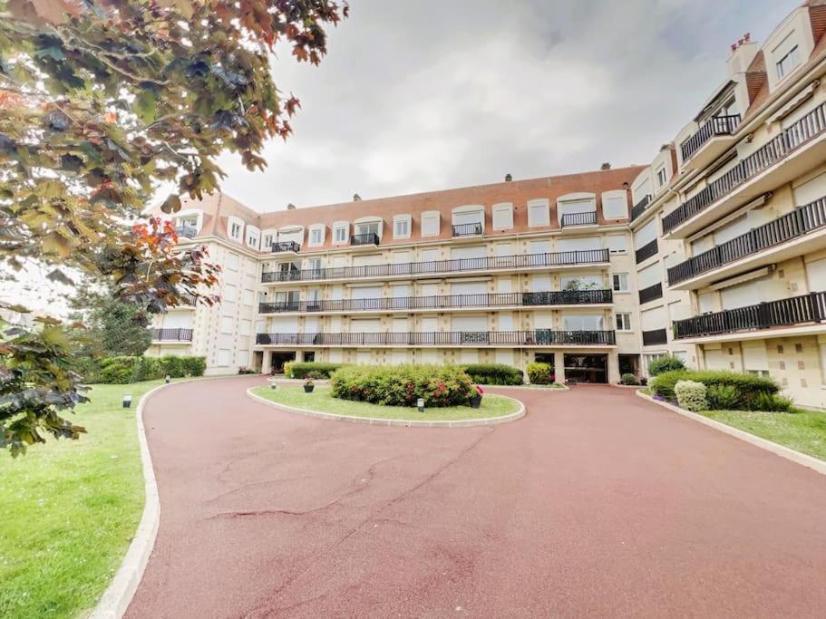 Deauville Triangle D'Or Proche Mer & Casino Aux Clefs Des Sacres Luaran gambar