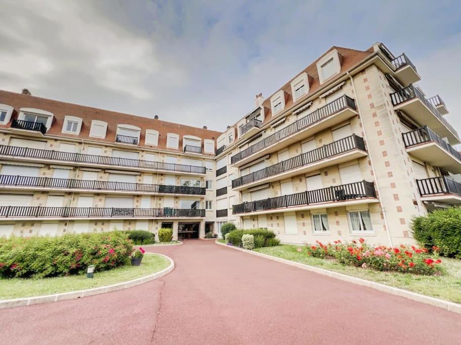 Deauville Triangle D'Or Proche Mer & Casino Aux Clefs Des Sacres Luaran gambar