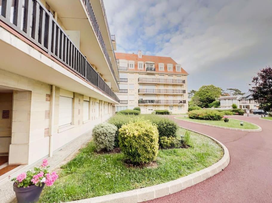 Deauville Triangle D'Or Proche Mer & Casino Aux Clefs Des Sacres Luaran gambar